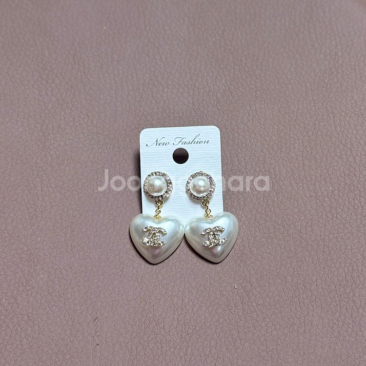 샤넬 하트 진주 귀걸이--0