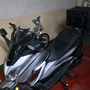 혼다 포르자300 스쿠터