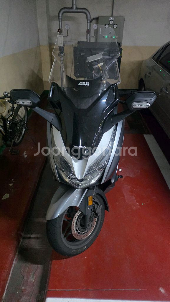 혼다 포르자300 스쿠터--1