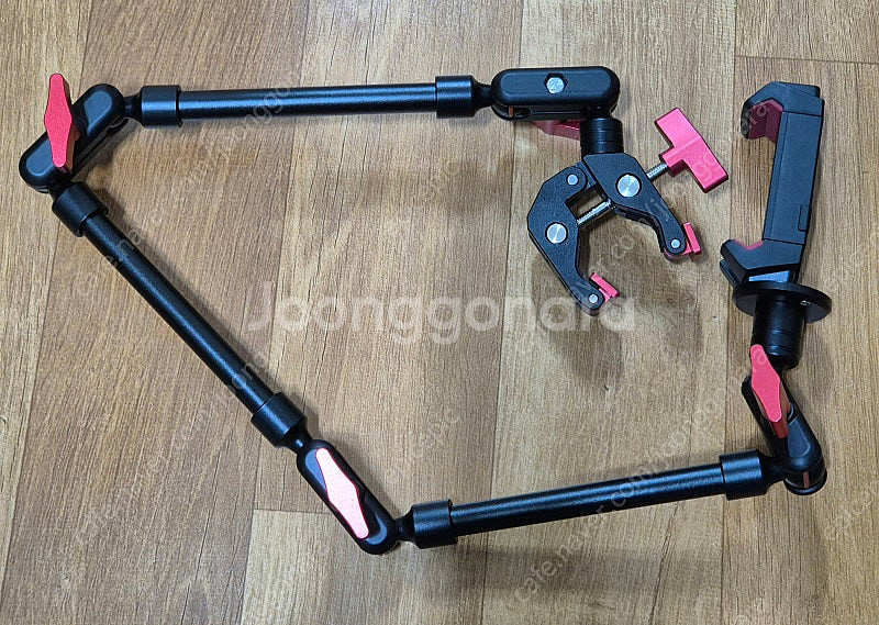 다용도 집게 거치대 매직 암 3단 관절 클램프 새상품--1