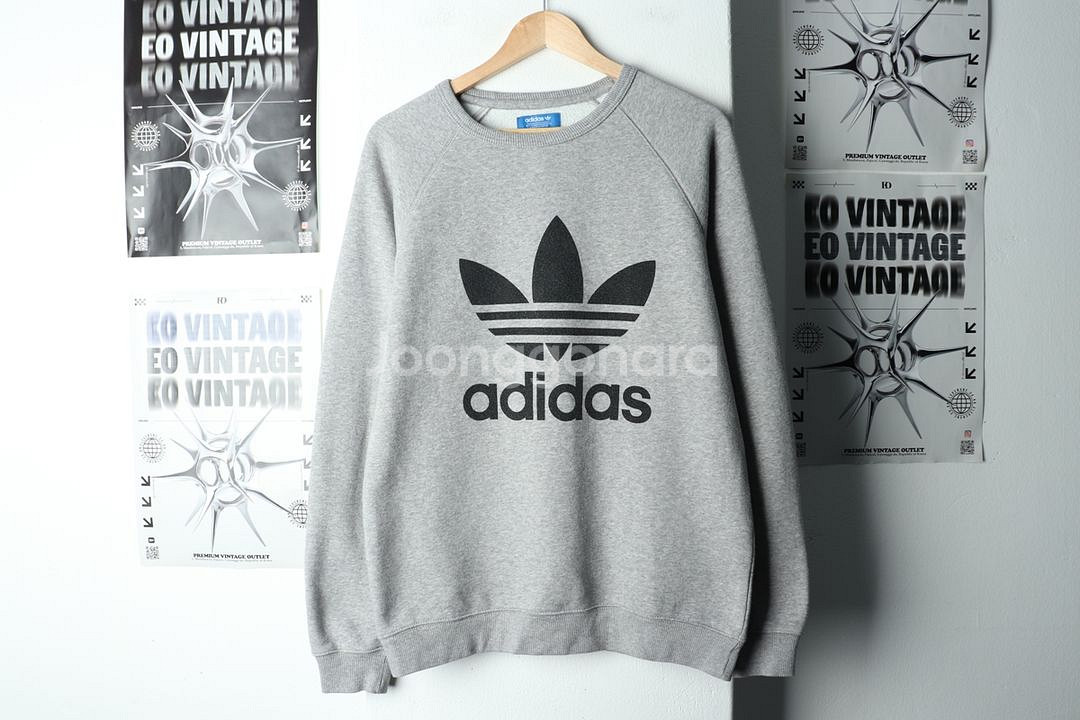 (XL) 아디다스 맨투맨 티셔츠 그레이 빅로고 기모--1