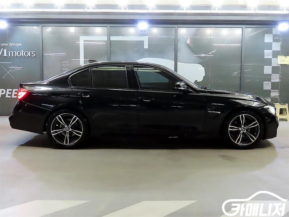 [BMW]3시리즈 (F30) 330i M 스포츠 쉐도우 #앱특가--2