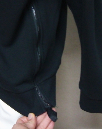 아디다스 정품. 오리지널스 맨투맨 고가의 제품.--3