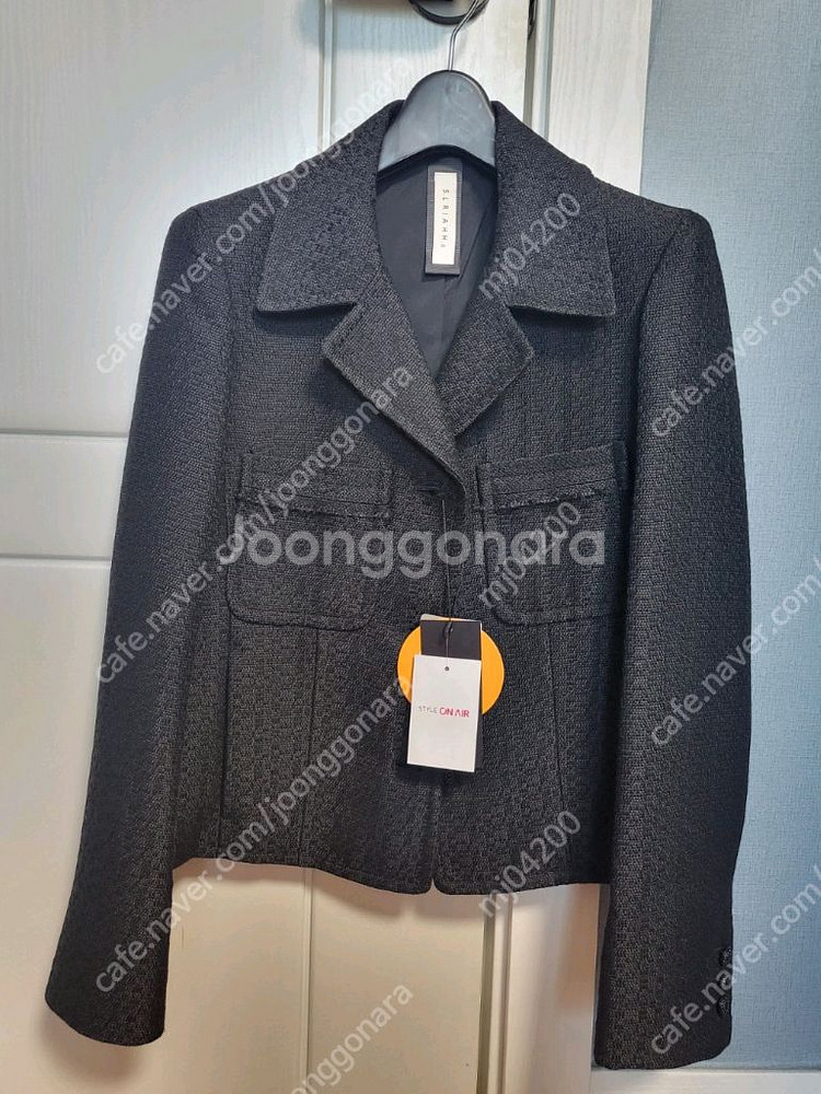 새상품 에셀리아 트위드자켓--1