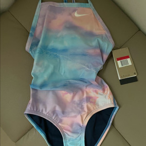 나이키스윔 비포 선라이즈 레이서백 28