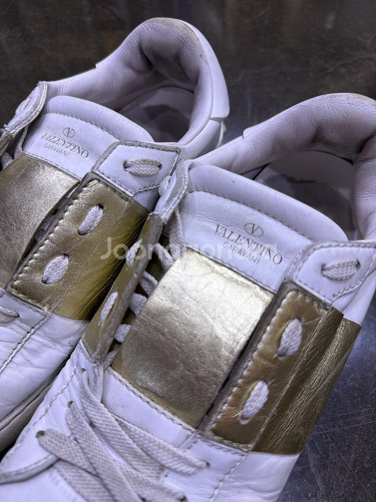 발렌티노 히든 락스터드 화이트 골드 스니커즈 41.5--3