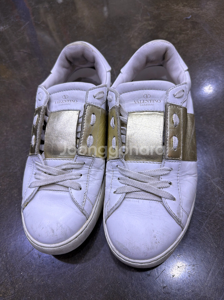 발렌티노 히든 락스터드 화이트 골드 스니커즈 41.5--1