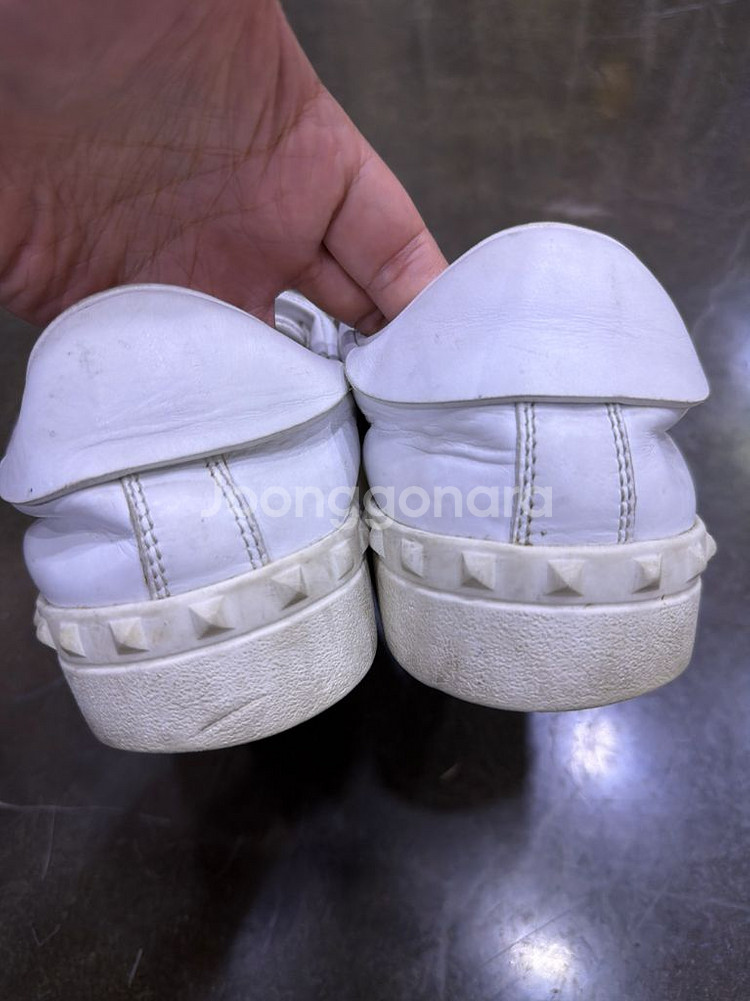 발렌티노 히든 락스터드 화이트 골드 스니커즈 41.5--6