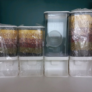 벽걸이 스탠드 곡물보관통 4개 시리얼보관 세제보관