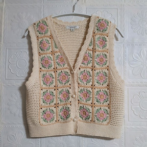 써스데이아일랜드 크로쉐 베스트