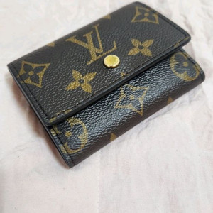 루이비통 마이크로 모노그램 반지갑