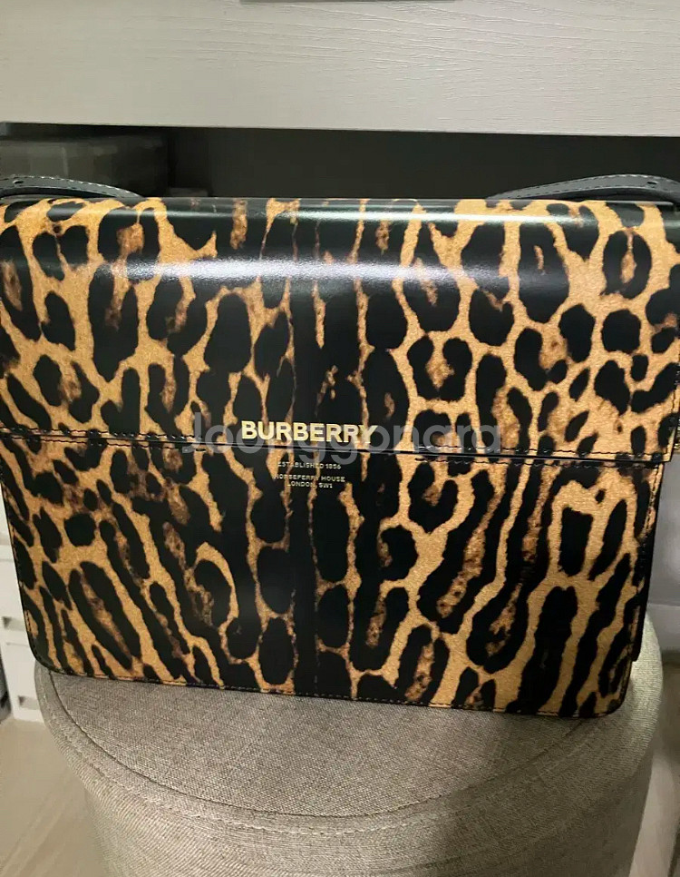버버리 레오파드 숄더백--0