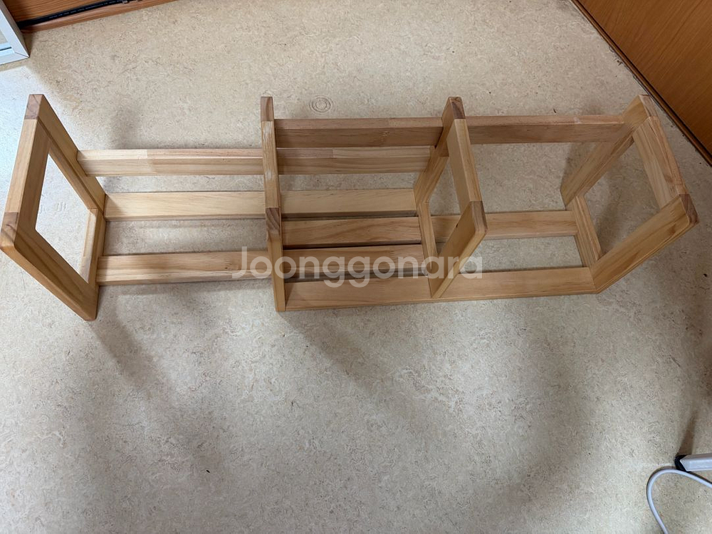 목재 책꽂이 북스탠드 팝니다--1