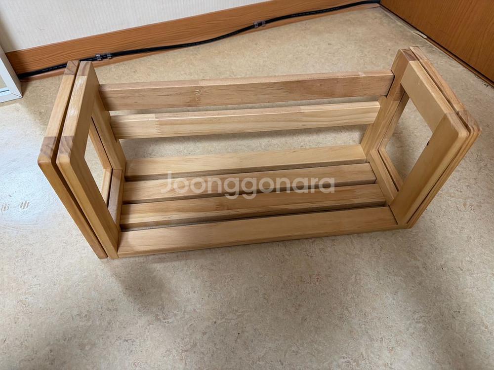 목재 책꽂이 북스탠드 팝니다--0