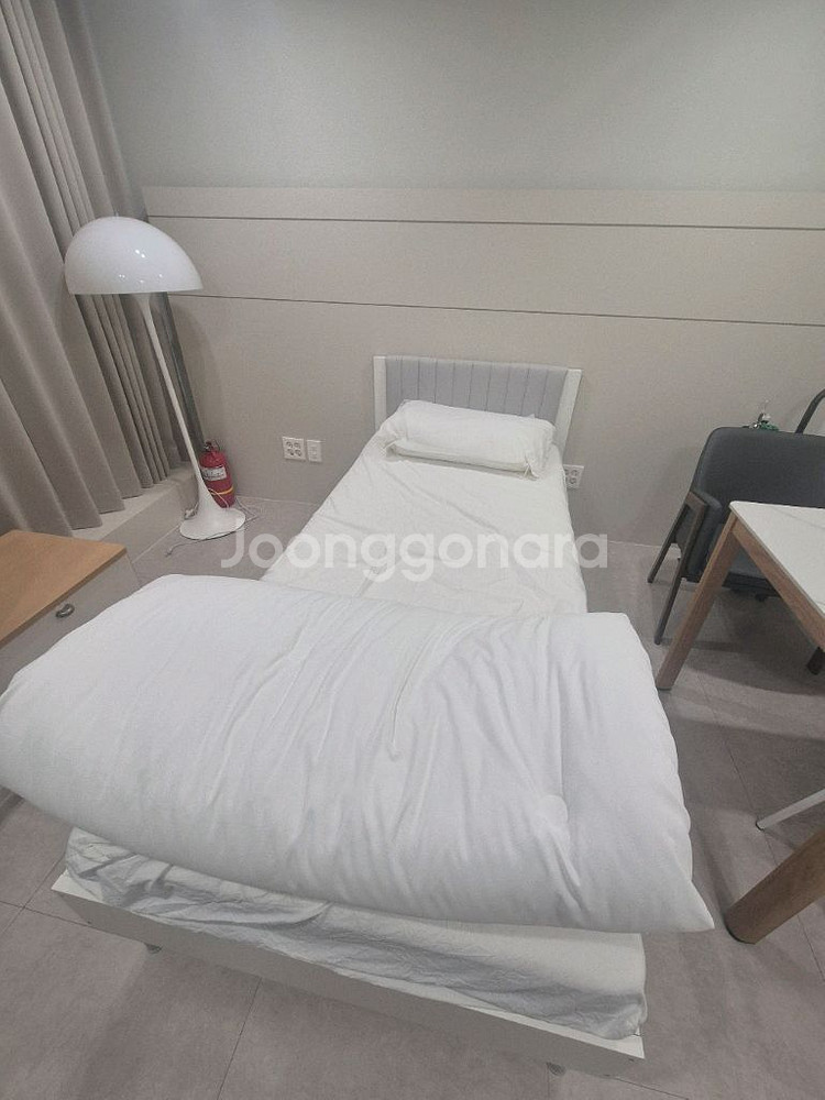 이케아 브룩스바라 침대프레임이케아 베스테레위 매트리스--0