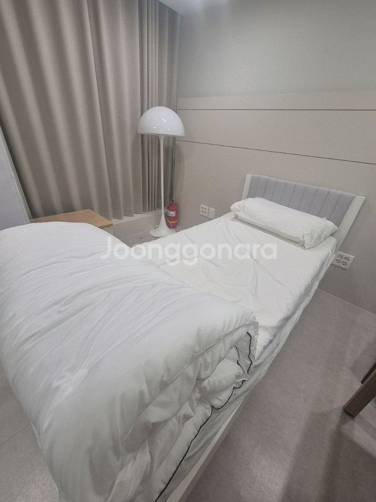 이케아 브룩스바라 침대프레임이케아 베스테레위 매트리스--1