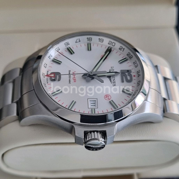 론진 콘퀘스트 V.H.P GMT 흰판 43mm--4