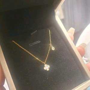 반클 화이트 자개 목걸이 (925실버)