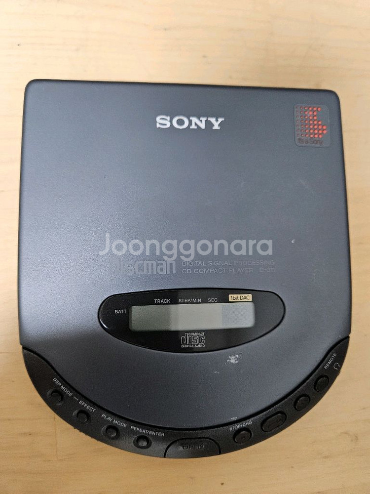 소니 디스크맨 D-311 정상작동품입니다.--0