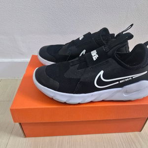 나이키 키즈 플렉스 러너 2 운동화 200사이즈 블랙