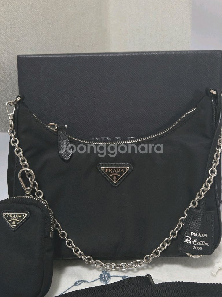 [새상품급] 프라다 리에디션 테수토 은장 체인 호보백--1