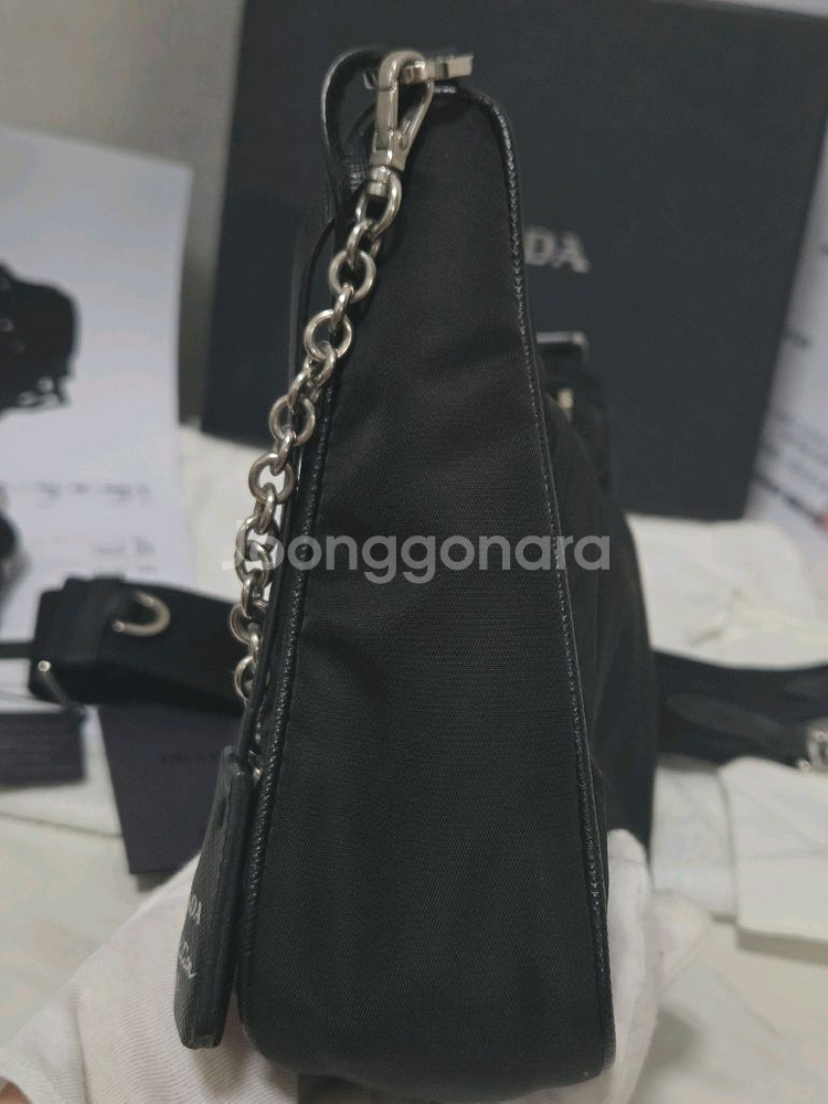 [새상품급] 프라다 리에디션 테수토 은장 체인 호보백--5