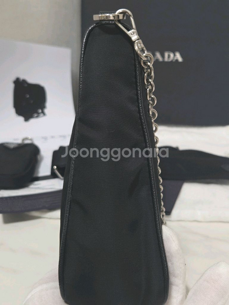 [새상품급] 프라다 리에디션 테수토 은장 체인 호보백--6