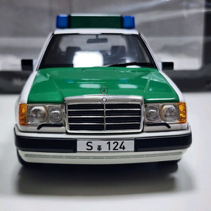 1:18 노레브 벤츠 W124 230E 경찰차 1000대 한정판 다이캐스트