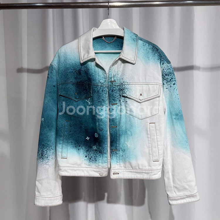 (44)루이비통 스프레이 데님 자켓--0