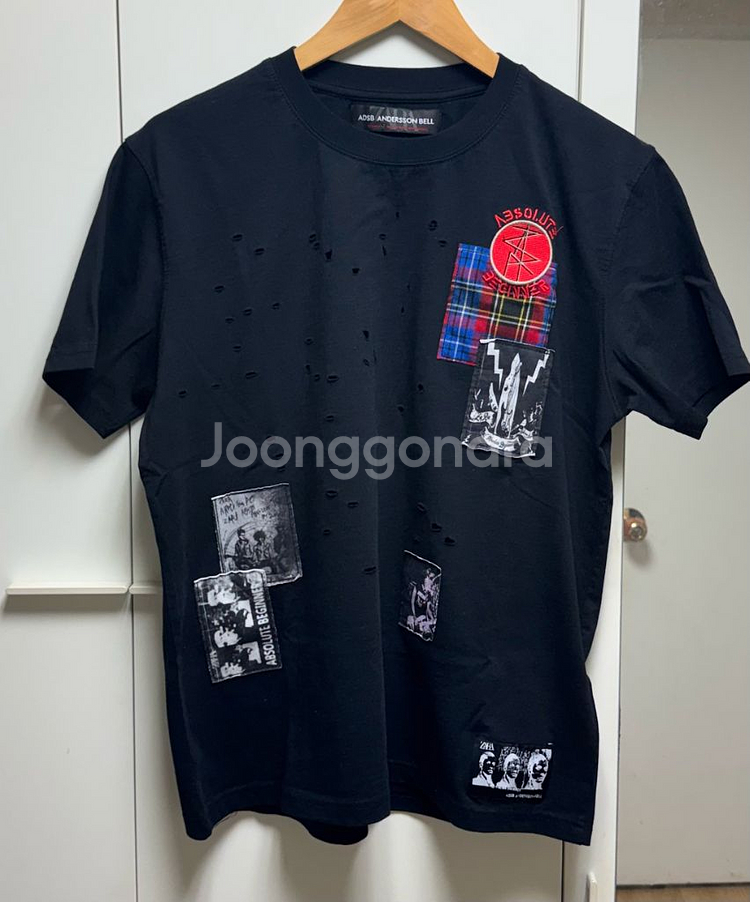 자라 앤더슨벨 그래픽 패치 티셔츠 L사이즈--1