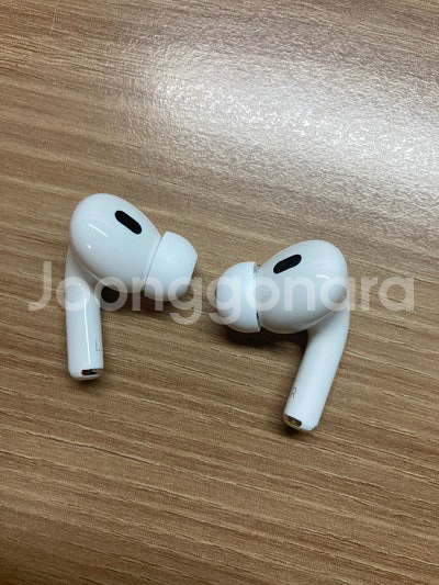 에어팟 프로 2세대--1