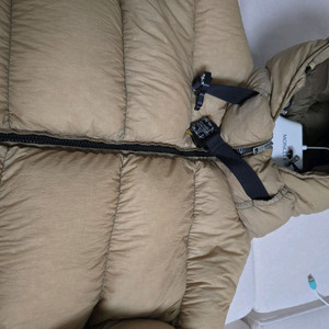 [2] 몽클레어 알릭스 알몬드 샌디