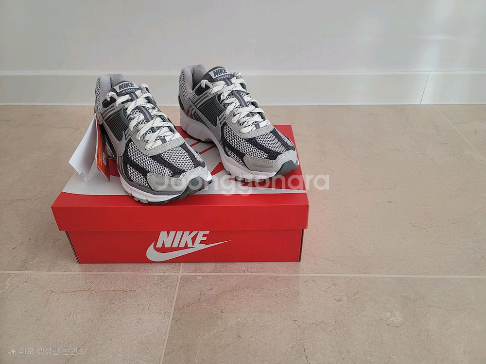 [260]나이키 줌 보메로 5 프리미엄 라이트 아이언 오어 앤 플랫 퓨터--0