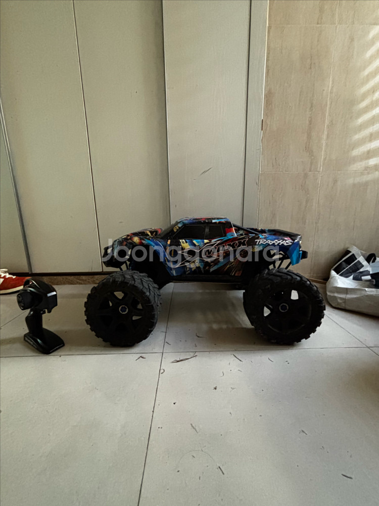 트랙사스 엑스맥스8s 1대5 RC카 판매/교환--0