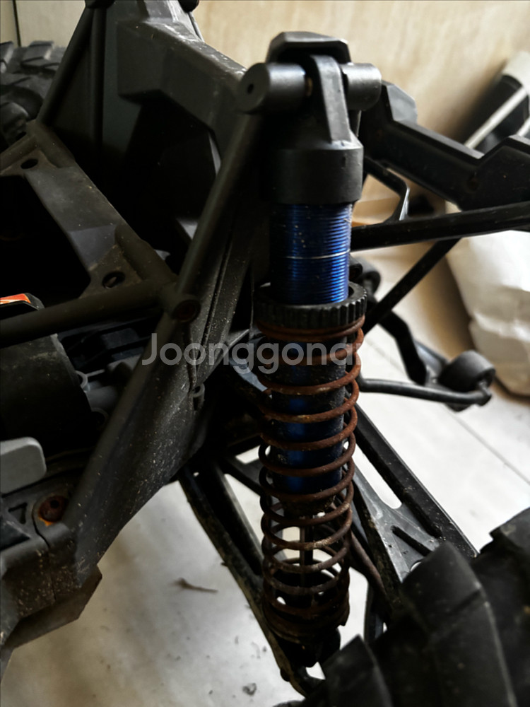 트랙사스 엑스맥스8s 1대5 RC카 판매/교환--7