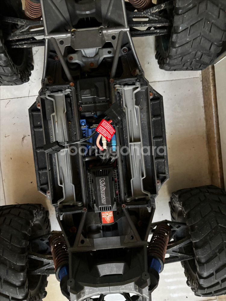 트랙사스 엑스맥스8s 1대5 RC카 판매/교환--6