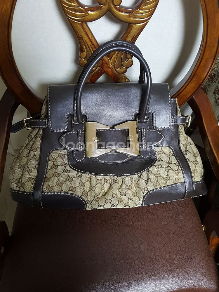 정품구찌숄더백--0