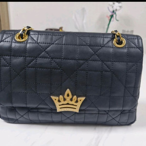 제이에스티나 블랙 퀼팅 숄더백