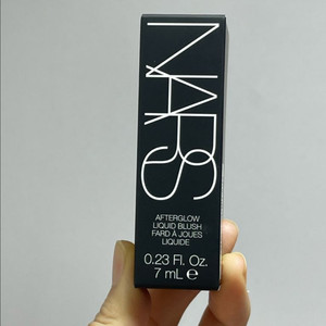 나스 애프터글로우 리퀴드 블러쉬 비헤이브 미개봉 팝니다