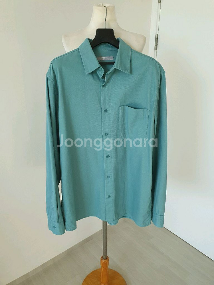 (상태좋음)남성110 에잇세컨즈 따뜻한 재질 남방 셔츠--0