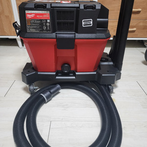 밀워키 무선청소기 세트 M18 FVC23L