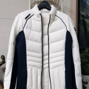 와이드앵글 다운경량패딩90