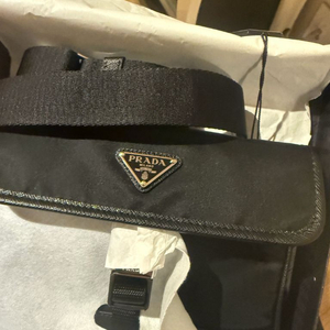 정품 프라다 폰홀더백 크로스백 이미지