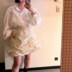 위아히얼 프릴 블라우스 - 화이트