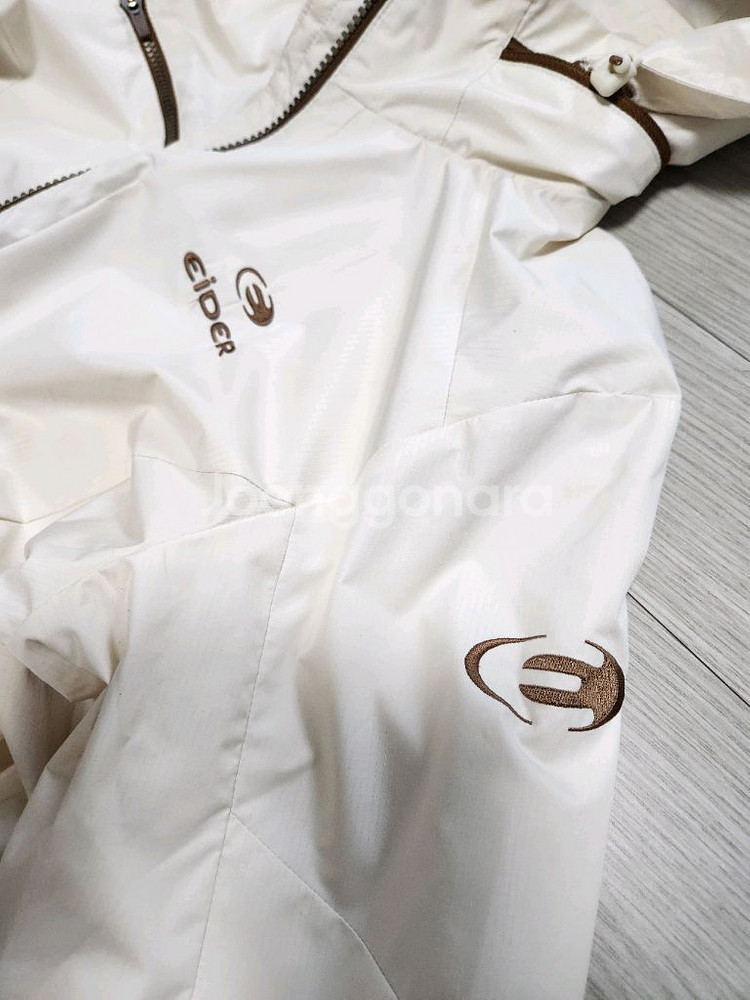 [95]아이더 헤르온 여성 바람막이 자켓--5