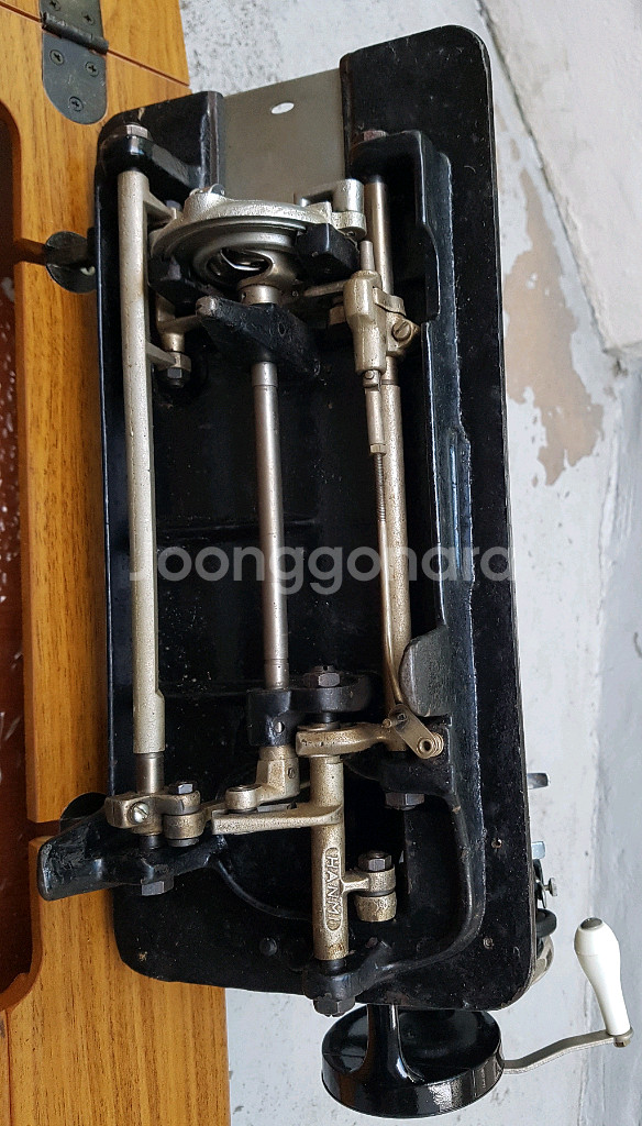 재봉틀 미싱 재봉틀 한미? 한성?(50000원)--6