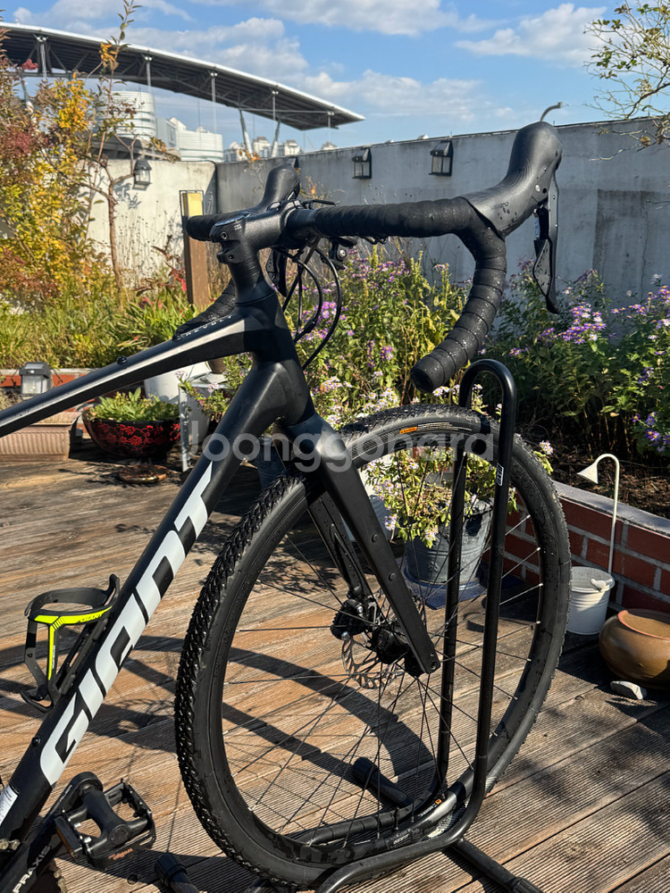 자이언트 리볼트 0 ( 구매후 15키로도 타지않아 상태 좋아요)--1