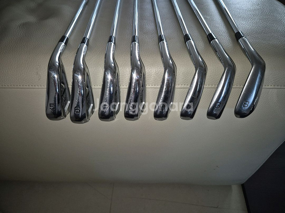 미즈노 JPX 850 포지드 아이언 8개 세트--0