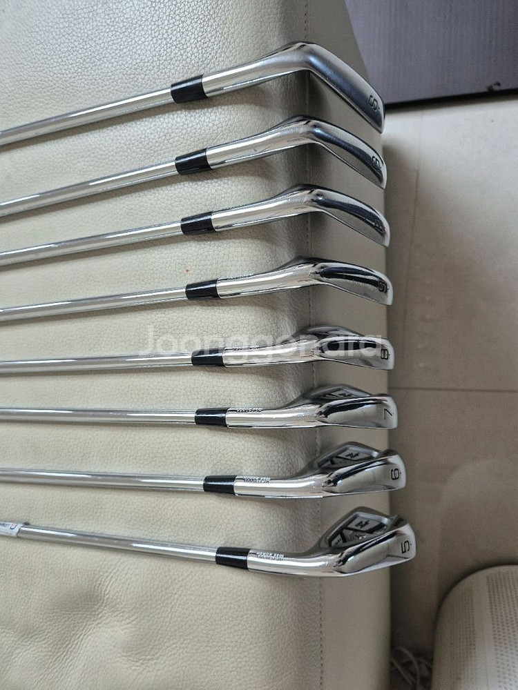 미즈노 JPX 850 포지드 아이언 8개 세트--2