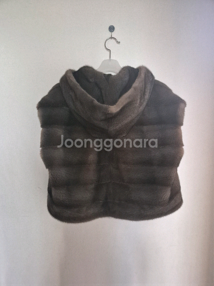 캡소매 후드밍크 베스트--4